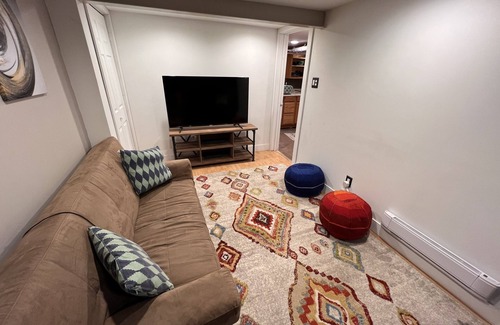 Sunnyside Maison | 2 bedroom Garden Level Getaway