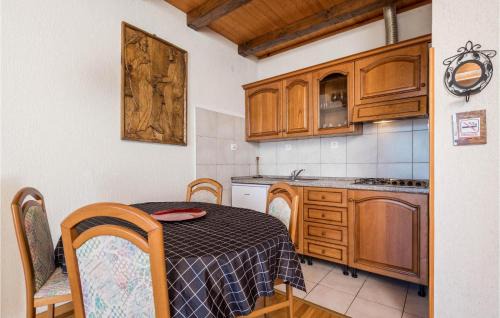 Ika Appartement | 2 Bedroom Gorgeous Apartment In Lovran