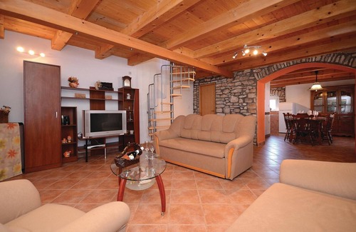 Sajini Maison | Magnifique maison de 2 chambres à.