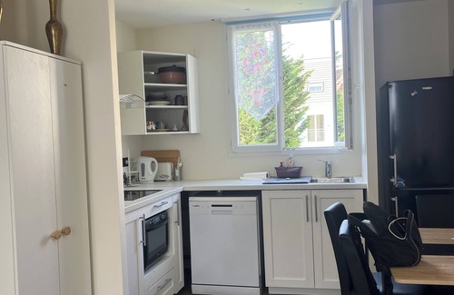 Mezieres-sur-Seine Maison | 2-BEDROOM HOUSE WITH GARDEN FOR 4 ADULTS AND ONE CHILD