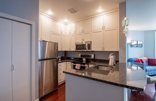 Belltown Copropriété | 2 Bedroom Home in Downtown Seattle! King Bed/Secured Parking & Indoor Pool!