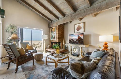 Balboa Peninsula Maison | 2 Bedroom Home on the Beach with Ocean View