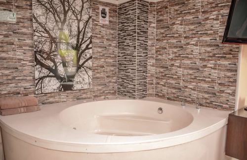 El Poblado Appartement | 2 Bedroom Hot tub security AC Lleras area