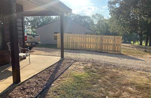 Batesville Maison | 2 Bedroom house close to Sardis Lake. 1 1/2 miles from I55 North Batesville exit