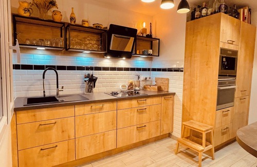 Le Blanc-Mesnil Maison | 2-bedroom house in enchanting Le Blanc-Mesnil with AC, WiFi, fitness room