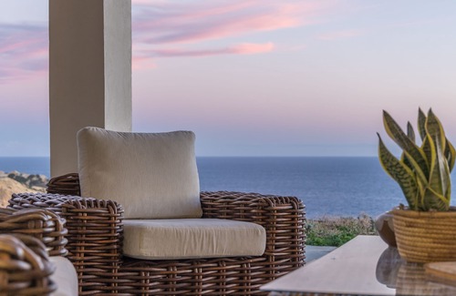 Milos Maison | 2-Bedroom House in Milos with Unforgettable Aegean Sea Views