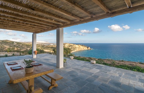 Milos Maison | 2-Bedroom House in Milos with Unforgettable Aegean Sea Views