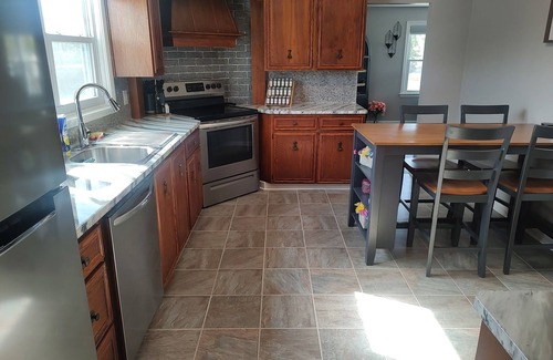 Grand Island Maison | 2-bedroom house in beautiful Grand Island! 4 miles from Niagara Falls!