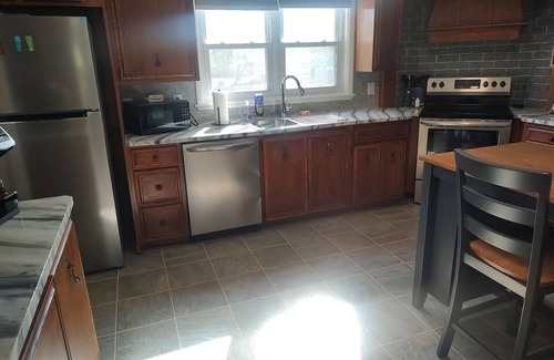 Grand Island Maison | 2-bedroom house in beautiful Grand Island! 4 miles from Niagara Falls!