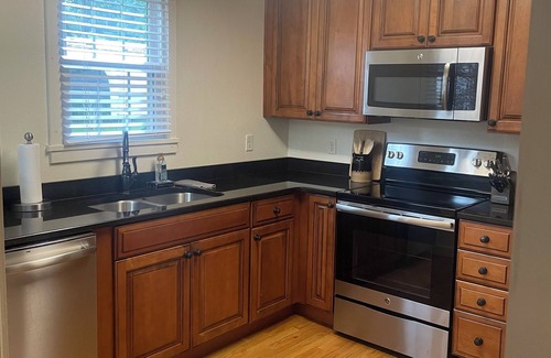 Thomasville Maison | 2-bedroom house in charming Thomasville w/ small, fenced area & covered parking.