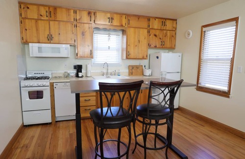 Rapid City Maison | 2 Bedroom House Near Central States Fairgrounds, RV/trl parking and much more.