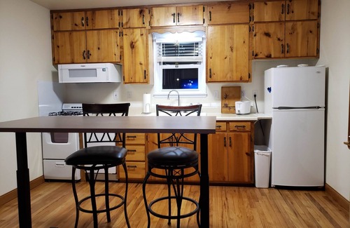 Rapid City Maison | 2 Bedroom House Near Central States Fairgrounds, RV/trl parking and much more.
