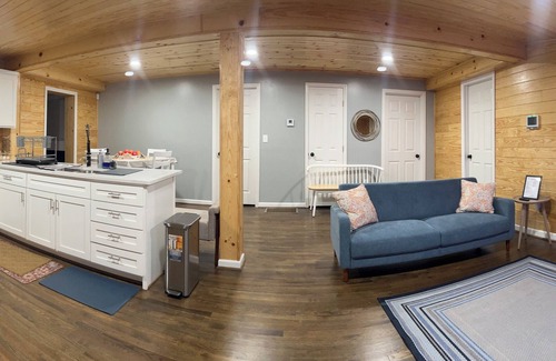 New Castle Maison | 2-bedroom house in fabulous Birmingham with AC, WiFi