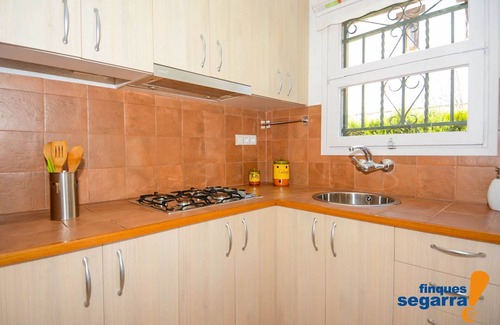 El Roc de Sant Gaieta Appartement | Maison de 2 chambres avec piscine privée, barbecue et AA / CC