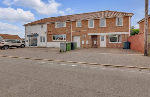 Norwich Appartement | 2 Bedroom house with Fully Equiped Kitchen, Free Parking & 390 Mbps, Large TV, close to the airport.