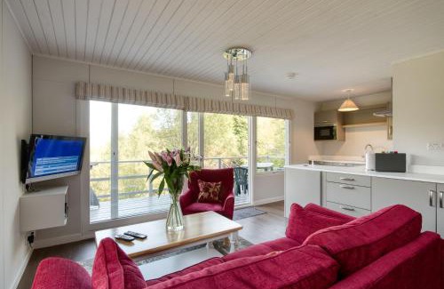 Crianlarich Maison | 2 bedroom lodge with stunning loch mountain views