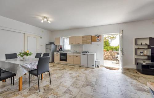 Veli Losinj Appartement | 2 Bedroom Lovely Apartment In Veli Losinj