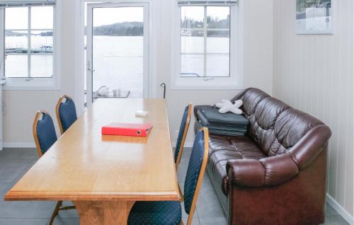 Sjernarøy Maison | 2 Bedroom Lovely Home In Sjernarøy