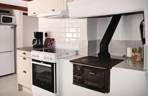 Tjallmo Maison | Belle maison de 2 chambres à Tjällmo