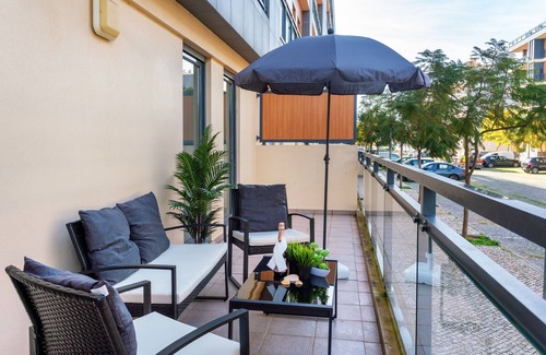 Olhao Appartement | 2-Bedroom Luxury Apartment with Rooftop Pool, Village Marina, Olhão