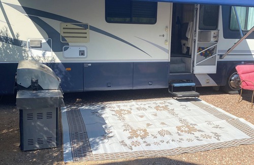 Pinnacle Peak Maison | 2-bedroom luxury RV in Tremendous Scottsdale with Saguaros