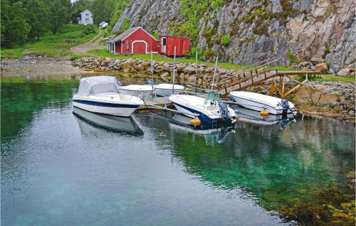 Hitra Appartement | 2 Bedroom Nice Apartment In Sandstad