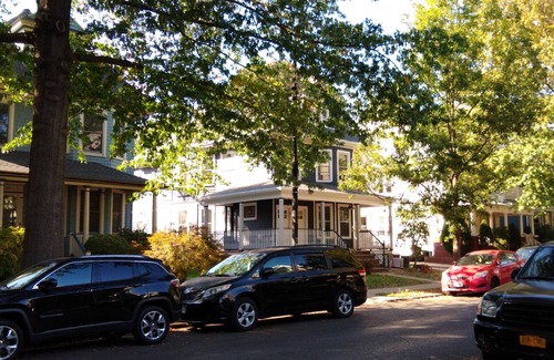 Ditmas Park Appartement | 2 bedroom penthouse in Victorian gem