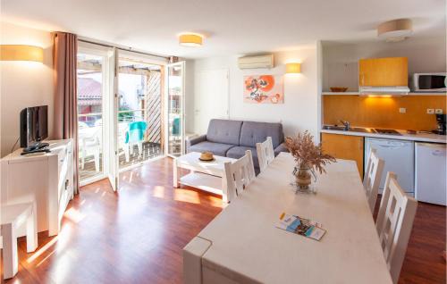 Cassen Appartement | 2 Bedroom Pet Friendly Apartment In Cassen