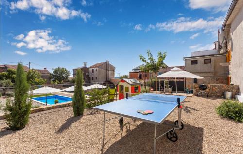 Brzac Maison | 2 Bedroom Pet Friendly Home In Brzac