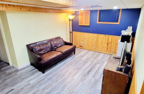 Malton Appartement | 2-Bedroom private basement, Minutes from airport & transit