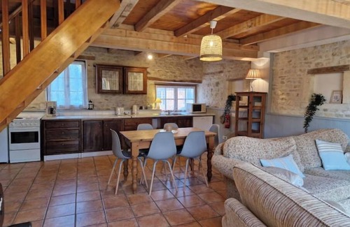 Saint-Crepin Maison | Vrbo Property