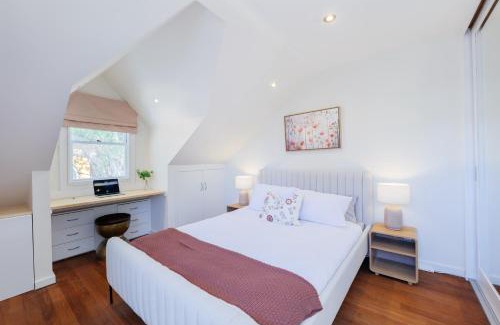 Alexandria Appartement | 2 Bedroom Renovated Cottage - 1 Stop to Central