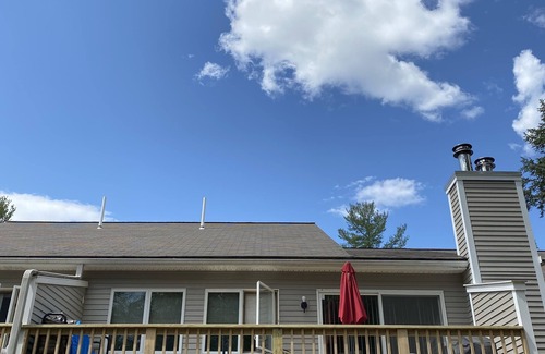 North Conway Copropriété | 2 bedroom (sleeps 6) cozy condo in the heart of North Conway, NH.