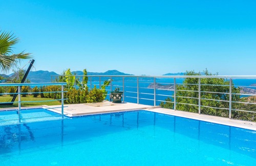 Sogut Villa | 2 Bedroom Stone House in Bozburun Peninsular