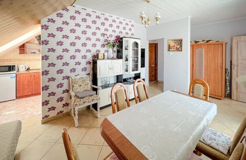 Uniescie Appartement | Superbe appartement de 2 chambres à.