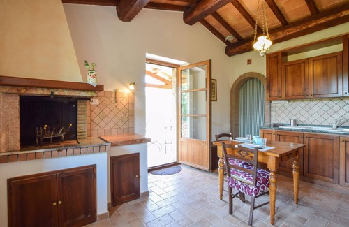 Valfabbrica Maison | 2 bedroom stunning home in Casacastalda