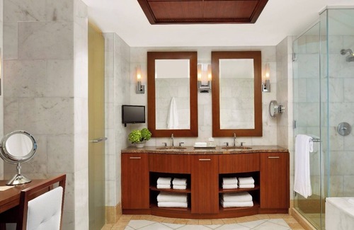Paradise Island Station Balnéaire | 2 Bedroom Suite Harbor View - 2 King bed, Max Occupancy 8 Guests