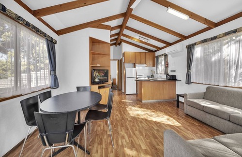 Metung Villa | 2 Bedroom Superior Villa