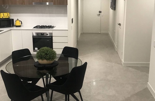 Kingswood Appartement | 2 Bedroom Unit - Wifi -Foxtel - Wheelchair Accessible