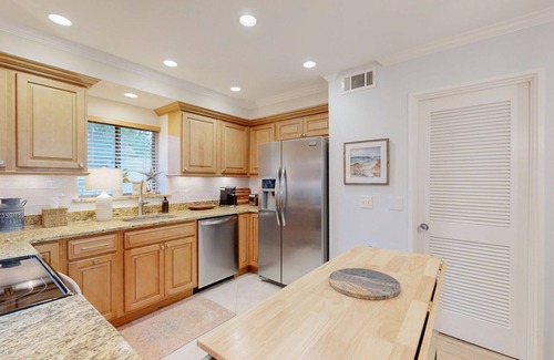 Palmetto Dunes Villa | 2 Bedroom updated condo
