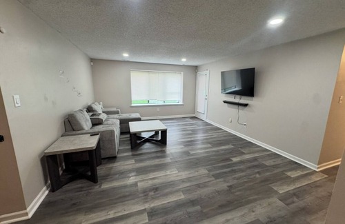 Rancocas Appartement | 2-bedroom apartment in soothing Mount Laurel Township with AC 2nd