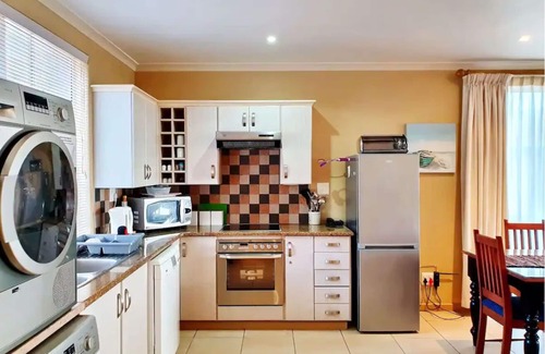 Hartenbos Maison | 2 Bedroom Villa in Pinnacle Point Golf Estate