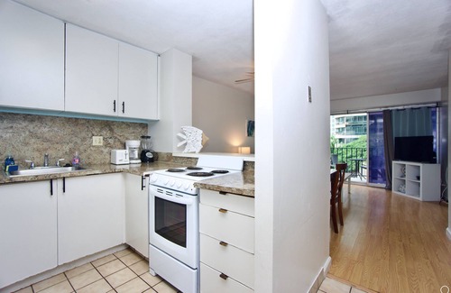 McCully - Moiliili Appartement | 2 Bedroom Waikiki Vacation Rental