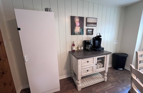 Weatherford Maison | 2-Bedroom with KING Bed Near Downtown Weatherford