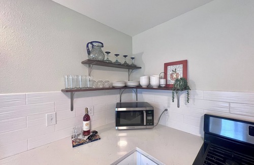 Weatherford Maison | 2-Bedroom with KING Bed Near Downtown Weatherford