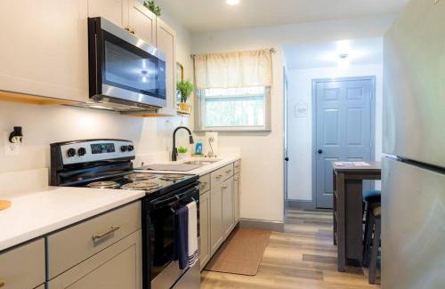Perdue Hill Appartement | 2 Bedroom with Private office
