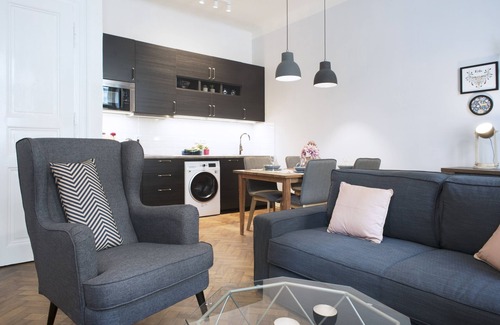 Prague 2 Maison | 2 chambres et 2 salles de bain dans le centre, à 2 min du métro