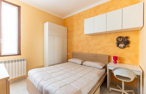 Cesano Boscone Appartement | 2 Bedrooms Apartment with Wi-Fi-Netflix