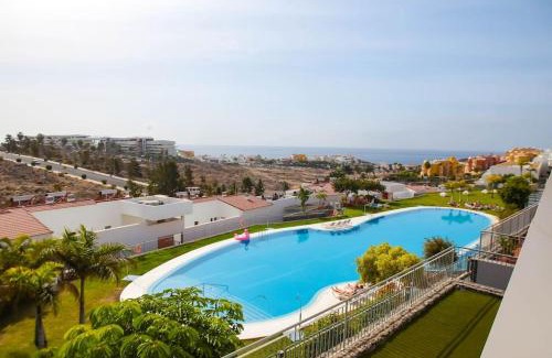 Costa Adeje Appartement | 2 Bedrooms Apartment In Magnolia Golf Resort, La Caleta