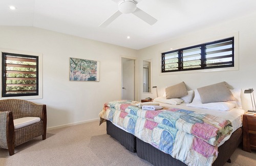 Clunes Villa | Byron Hinterland 2 chambres à coucher et bain à remous extérieur